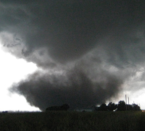 News media tours and Services from Storm Chasing Adventure Tours will get you closer to the action.